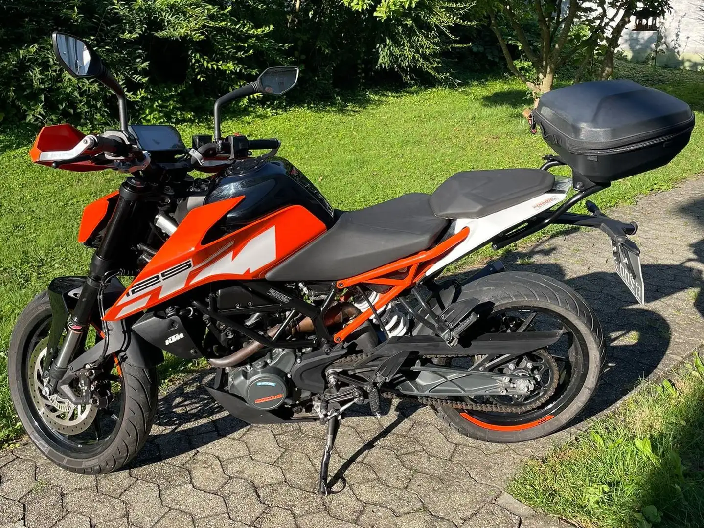 KTM 125 Duke - 1