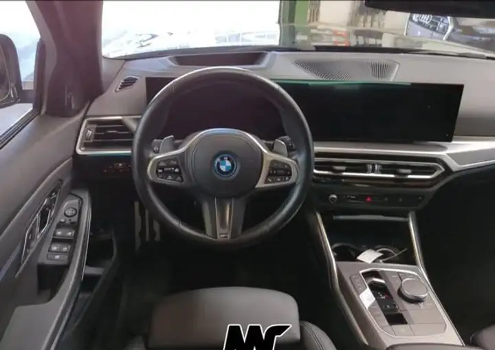 BMW Serie 3 2022, foto 6