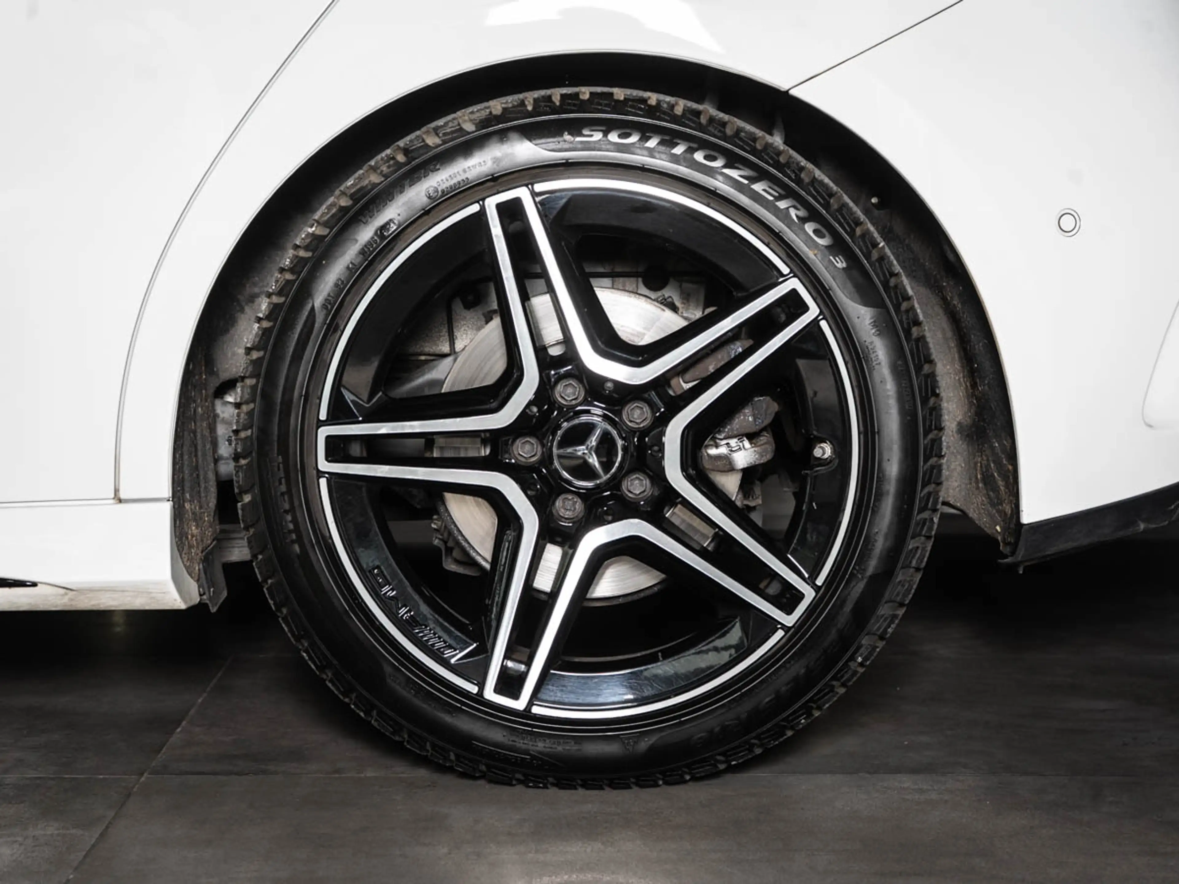 Mercedes-Benz A 220 d AMG 4Matic *NIGHT*APPLE* — photo 4