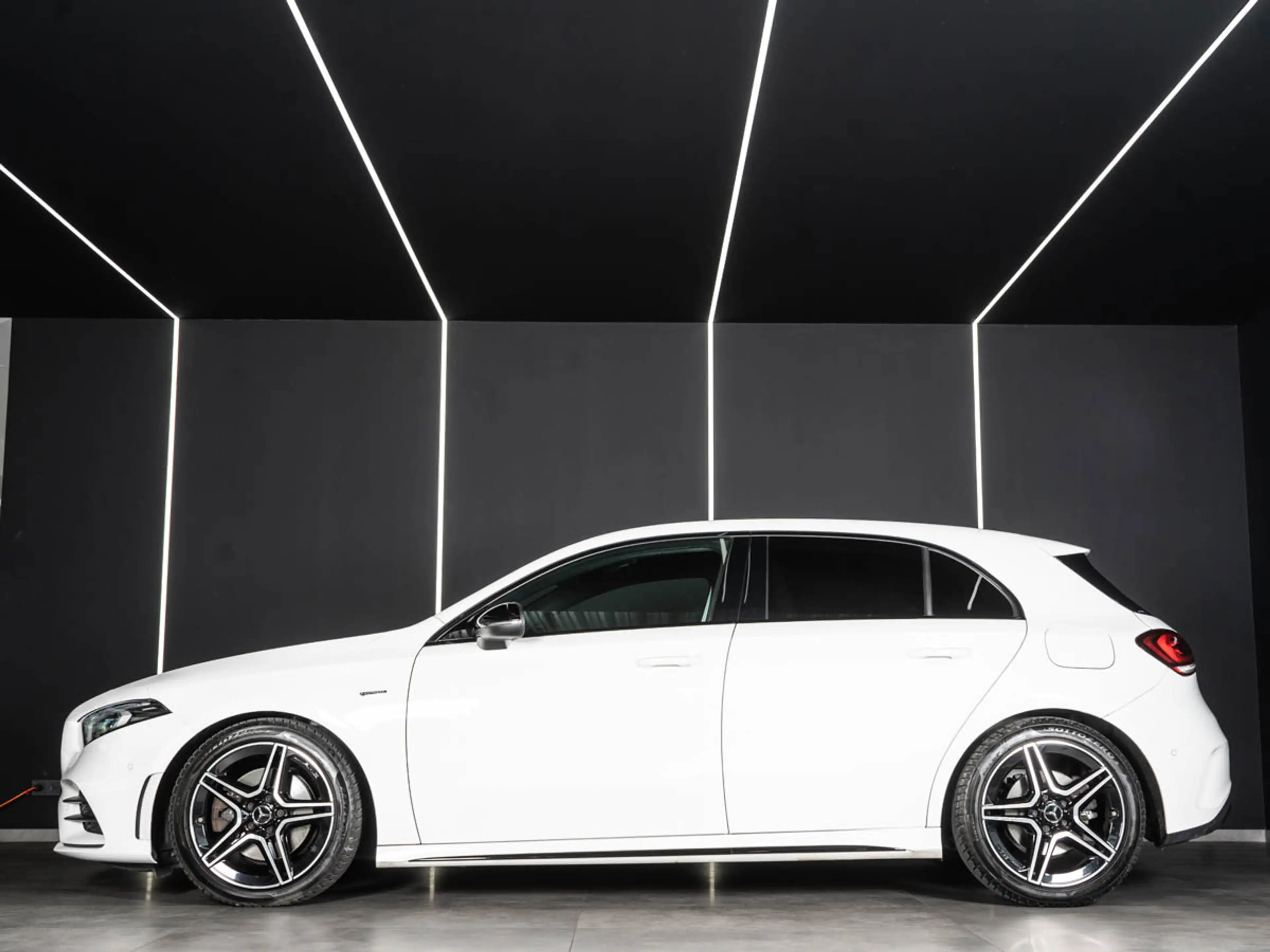 Mercedes-Benz A 220 d AMG 4Matic *NIGHT*APPLE* — photo 7