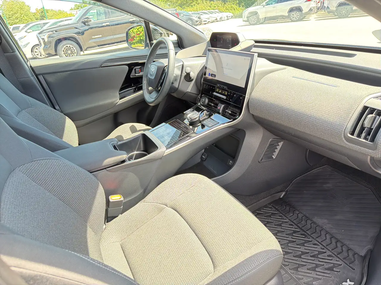 Toyota bZ4X fotografie Toyota bZ4X