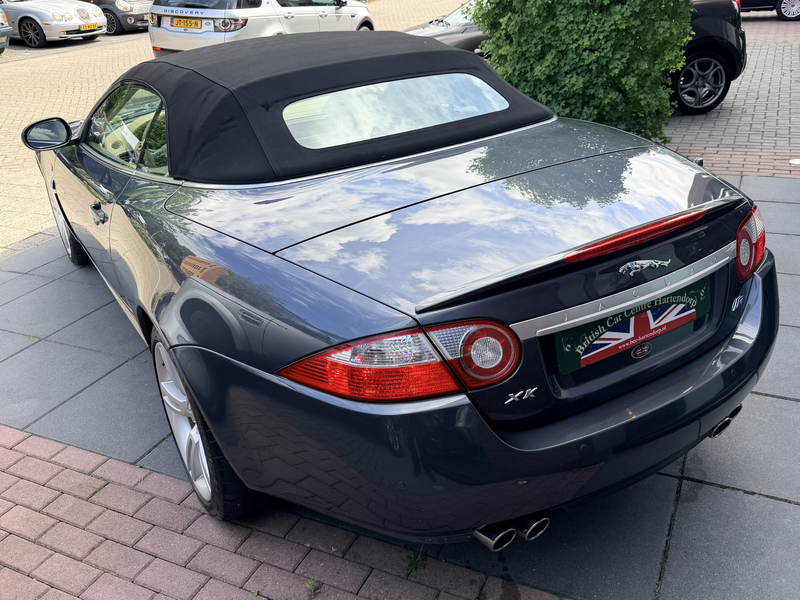 Jaguar XKR 4.2 V8 Convertible — photo 2