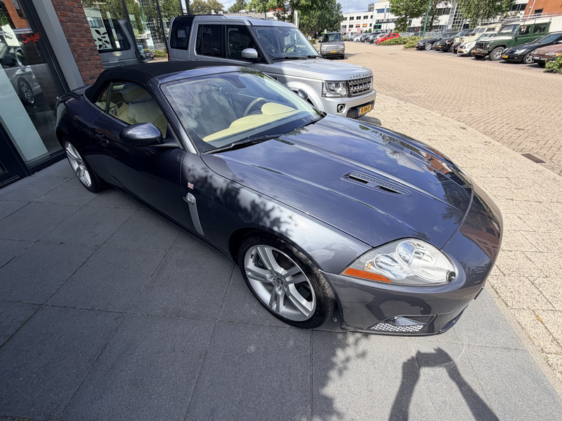 Jaguar XKR 4.2 V8 Convertible — photo 4