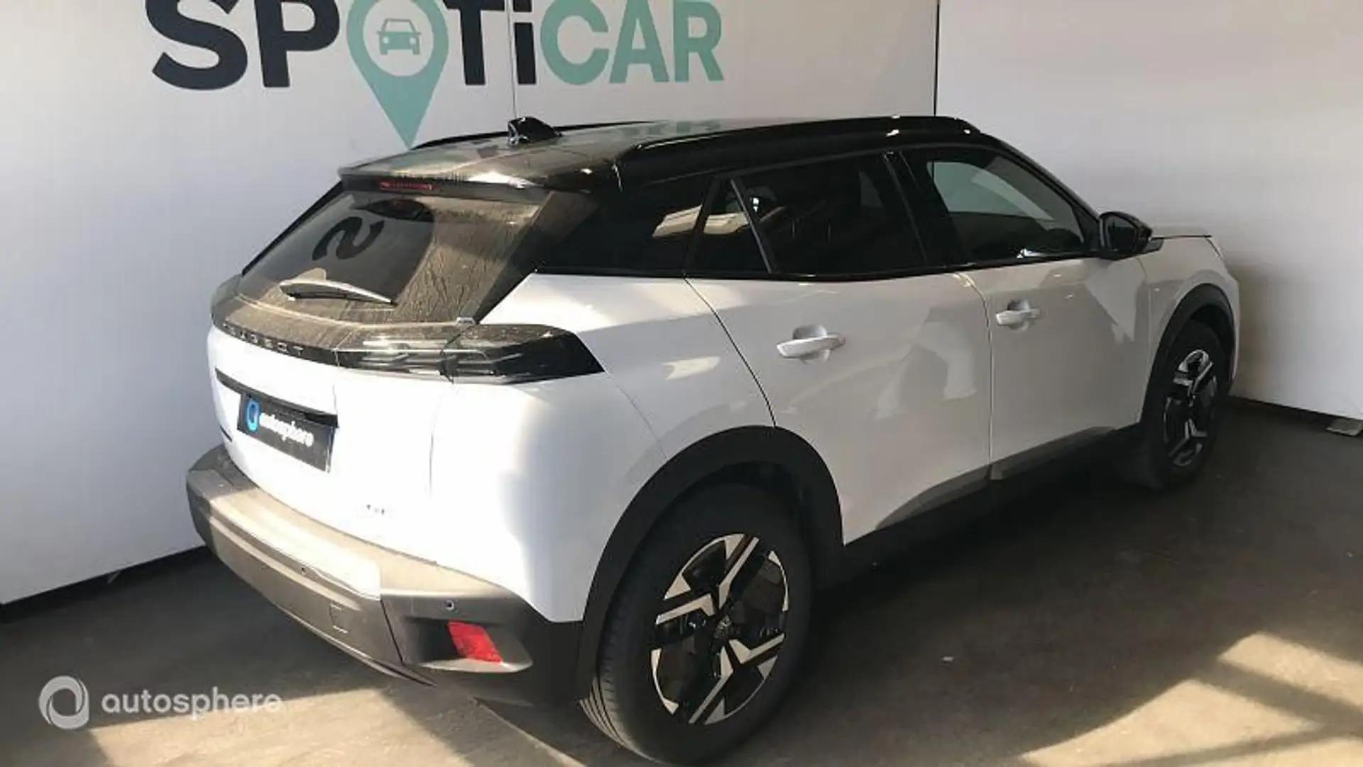 Peugeot 2008 e-2008 156ch GT - 2