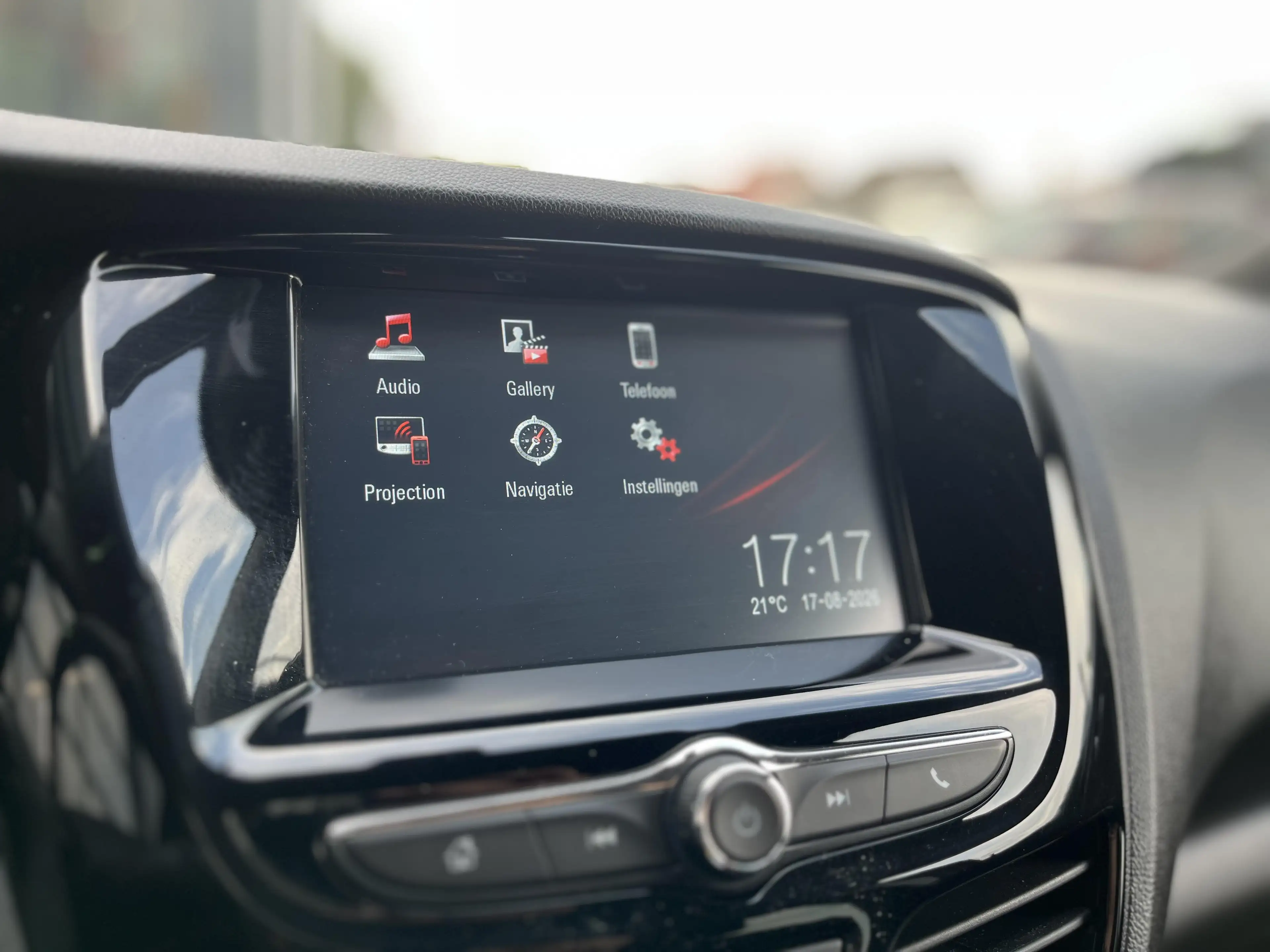 Opel Karl 1.0 ROCKS 5d 54kW — photo 12
