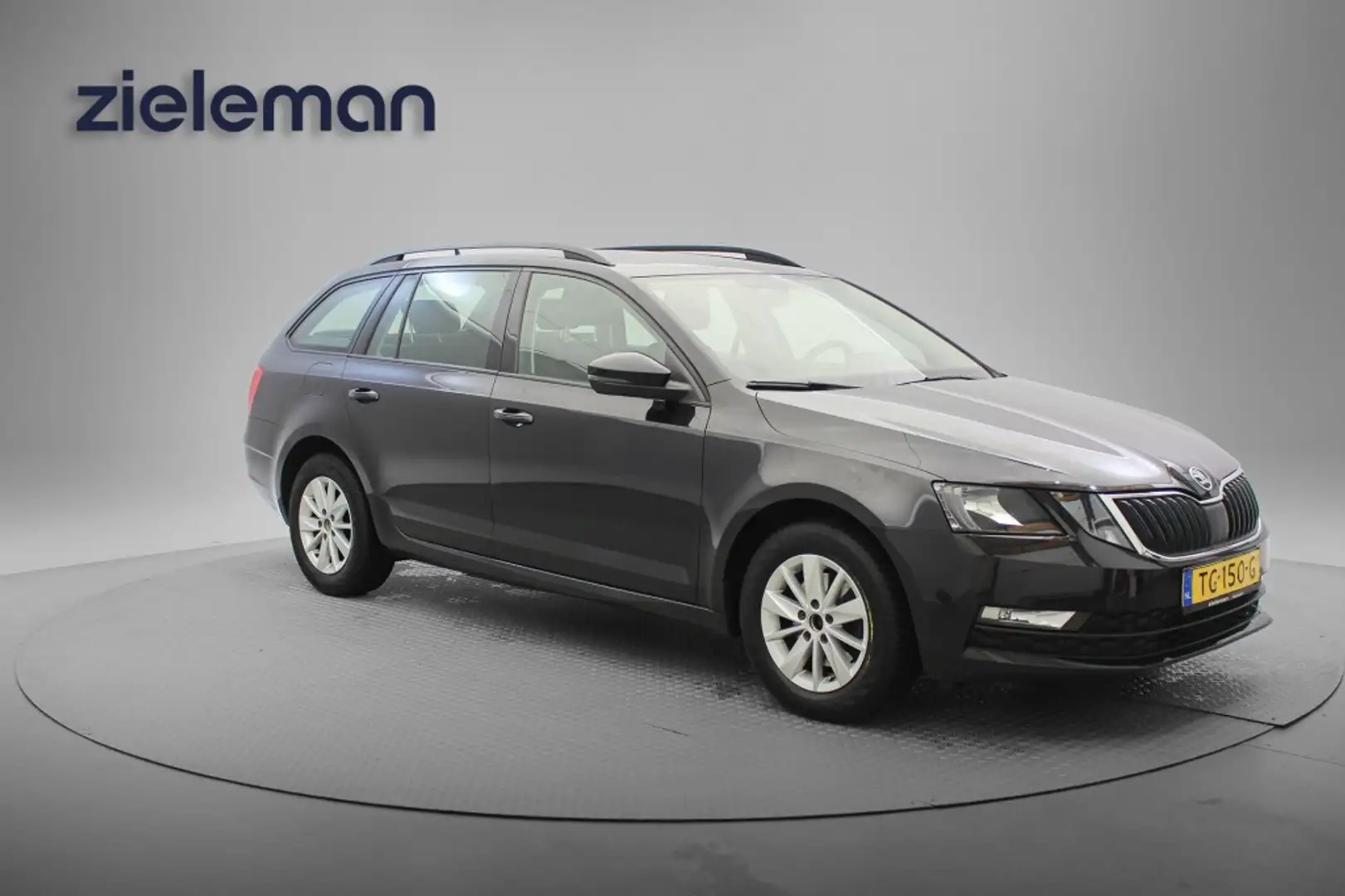 Skoda Octavia Combi 1.0 TSI Greentech Ambition Business Automaat Zwart - 1