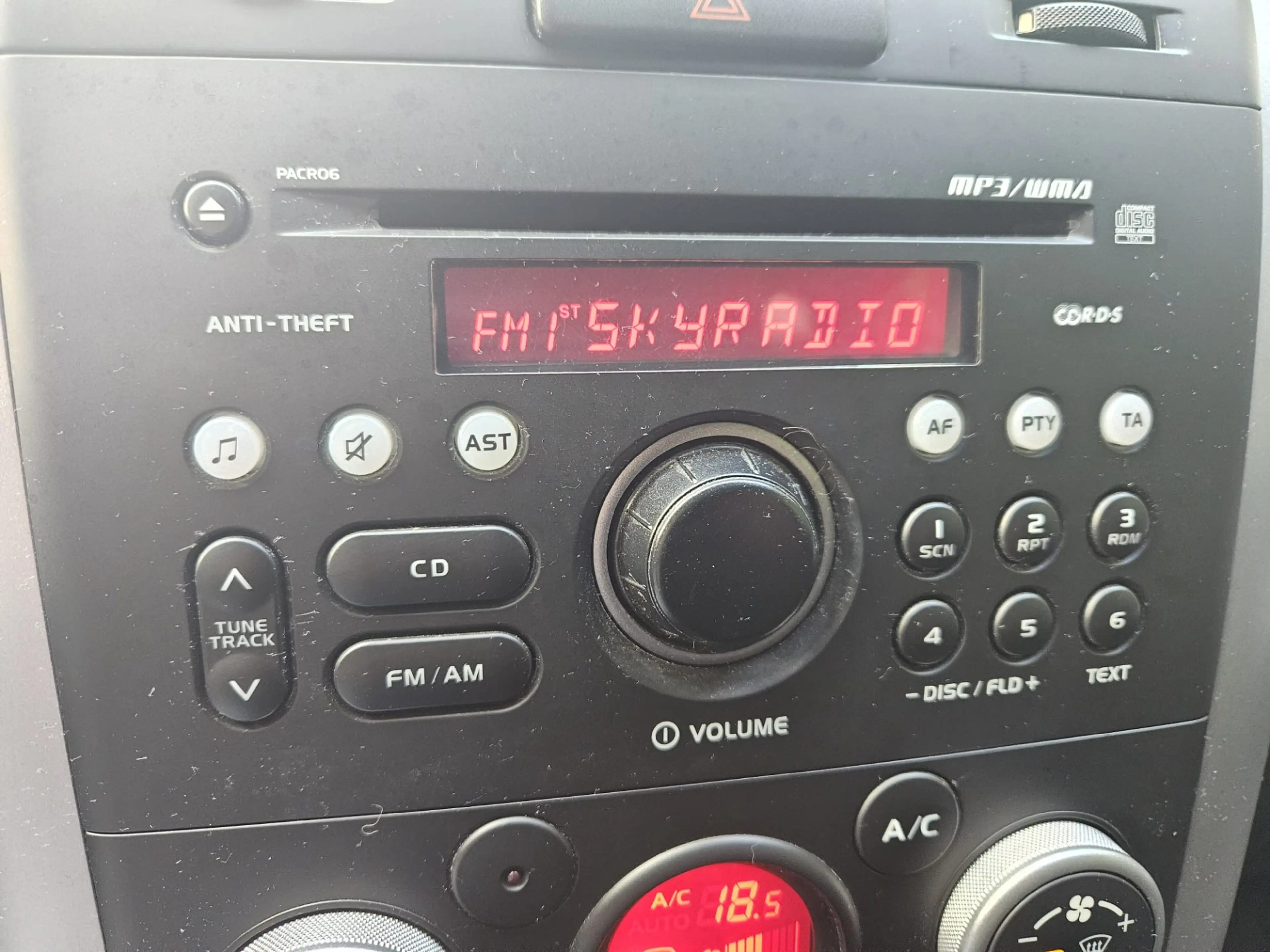 Suzuki Grand Vitara 2.4 Exclusive Trekhaak — photo 13