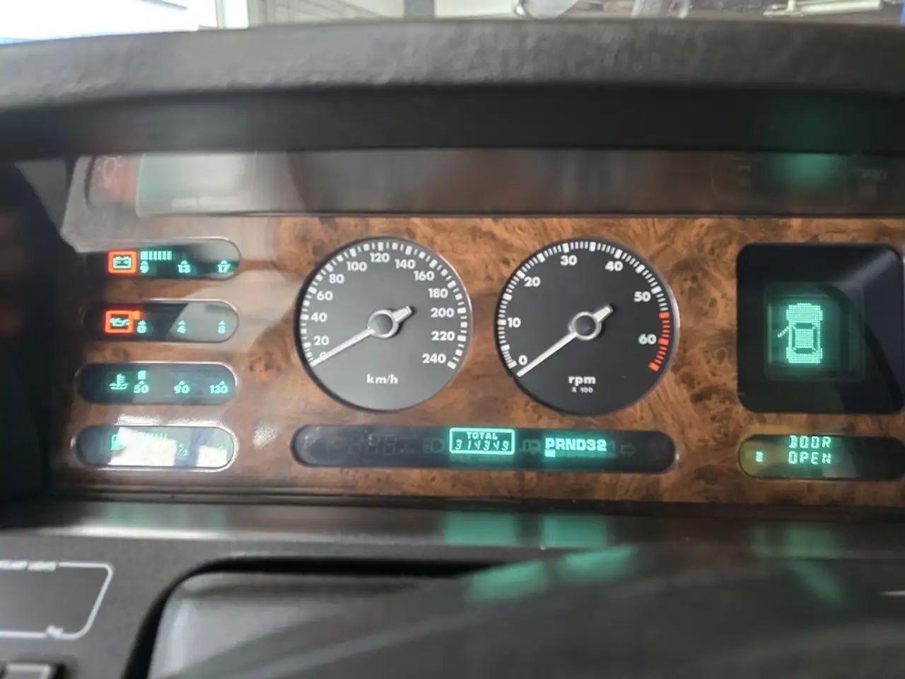 Jaguar XJ Berlina Automático de 4 Puertas, foto 10