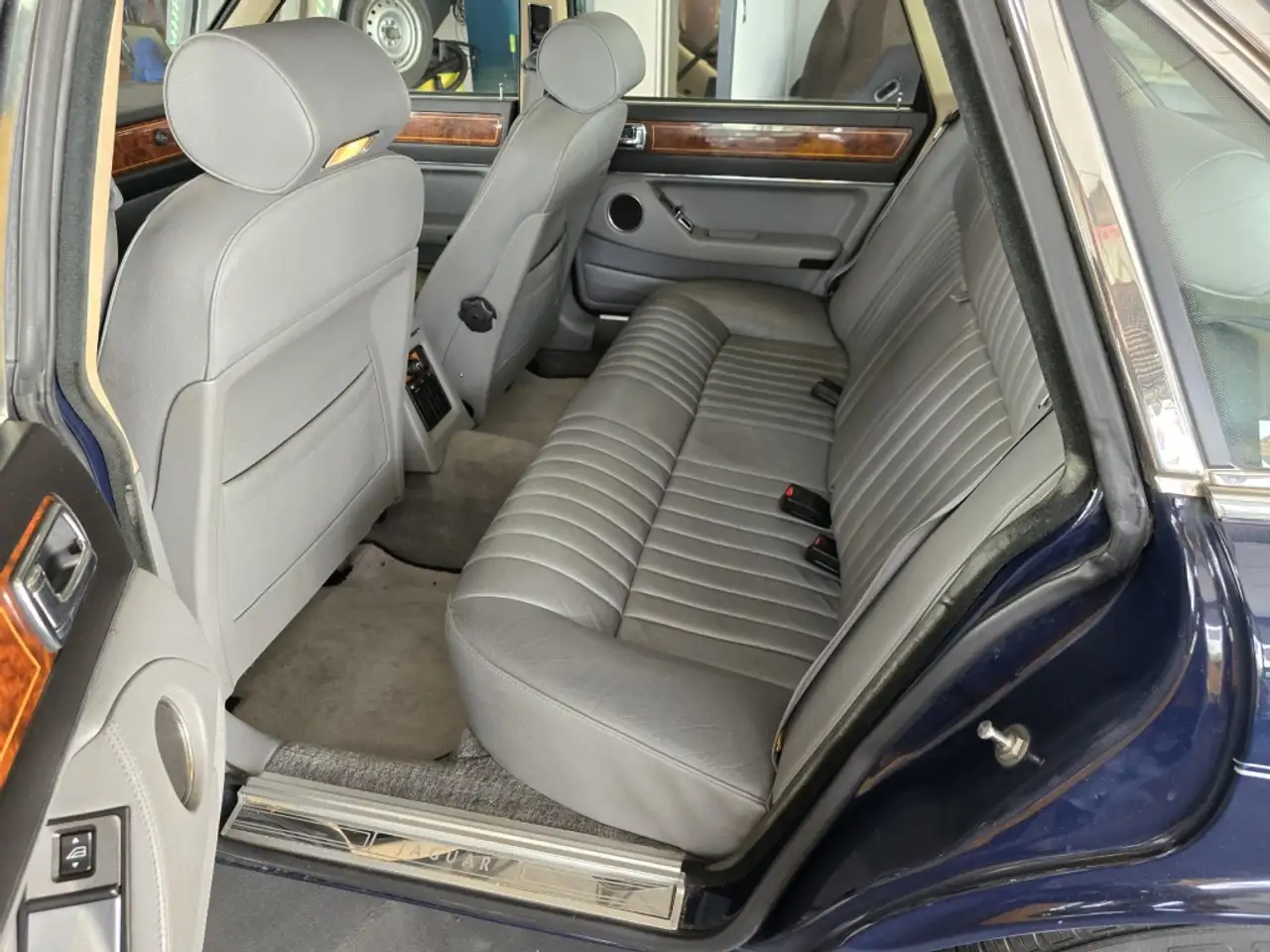 Jaguar XJ Berlina Automático de 4 Puertas, foto 12
