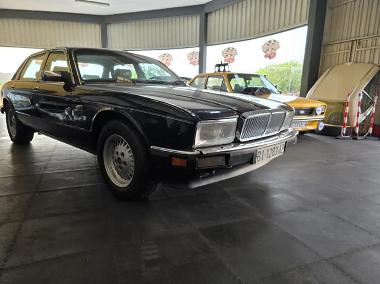 Jaguar XJ Berlina Automático de 4 Puertas, foto 1