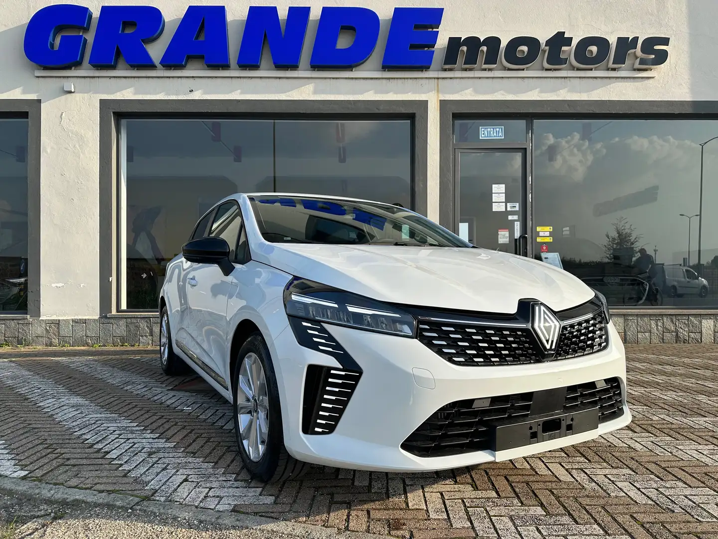 Renault Clio Clio 1.0 tce Evolution Gpl 100cv Bianco - 1