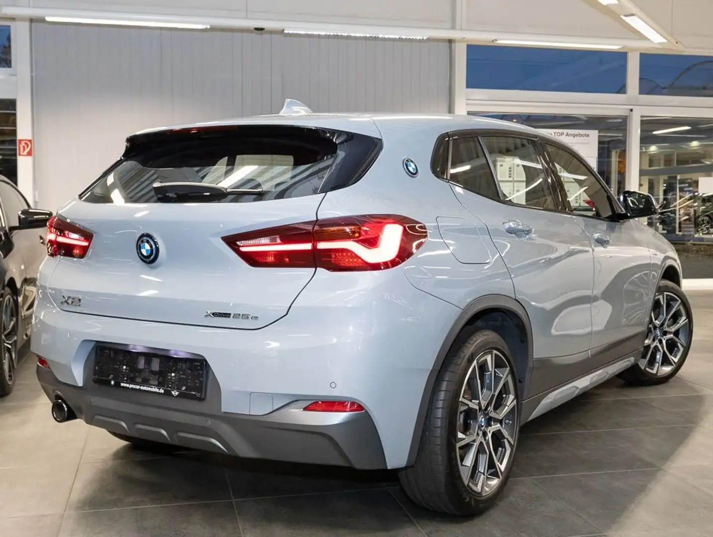 BMW X2 xDrive25e M Sport X DAB LED Navi Tempomat Gris - 2
