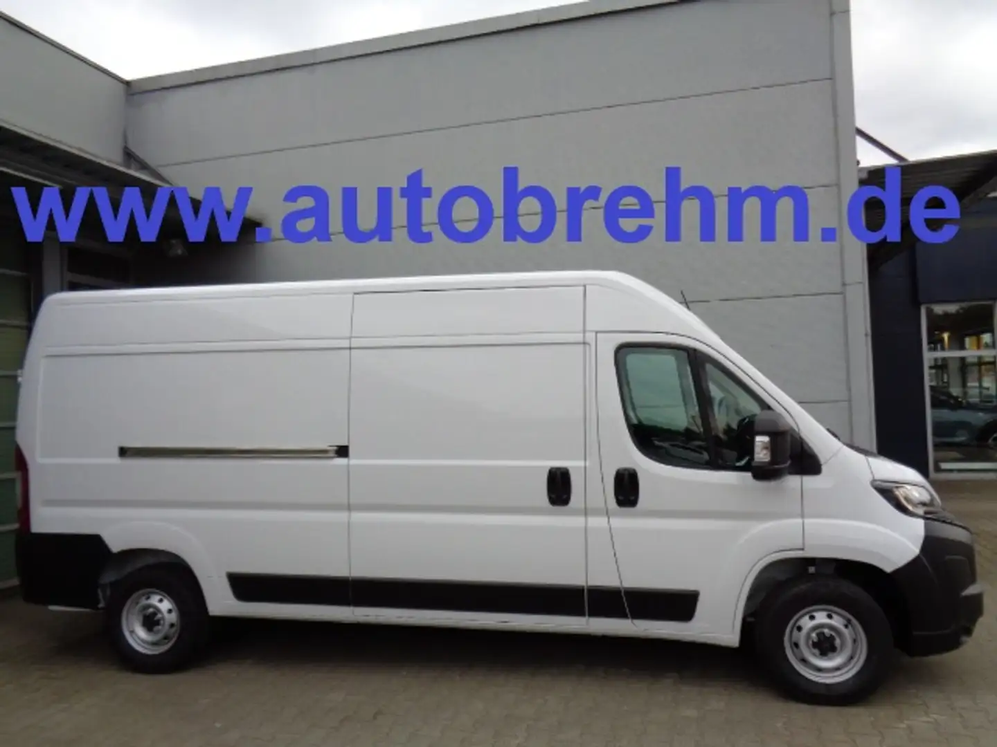 Peugeot Boxer 2.2 BlueHDi 140 L3H2 Bodenpl., Sitzh., Standheizun Weiß - 1