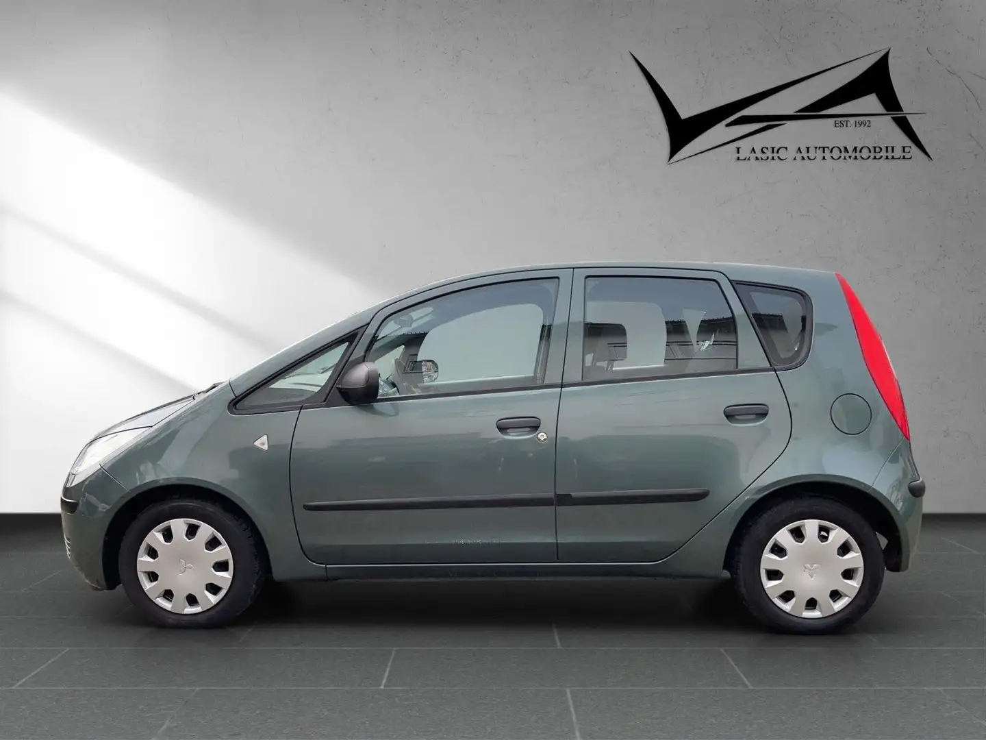 Mitsubishi Colt CZ3 Lim. 5-trg. 1.1 Inform Grün - 2