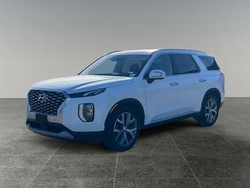 Luxury 8-Passenger AWD