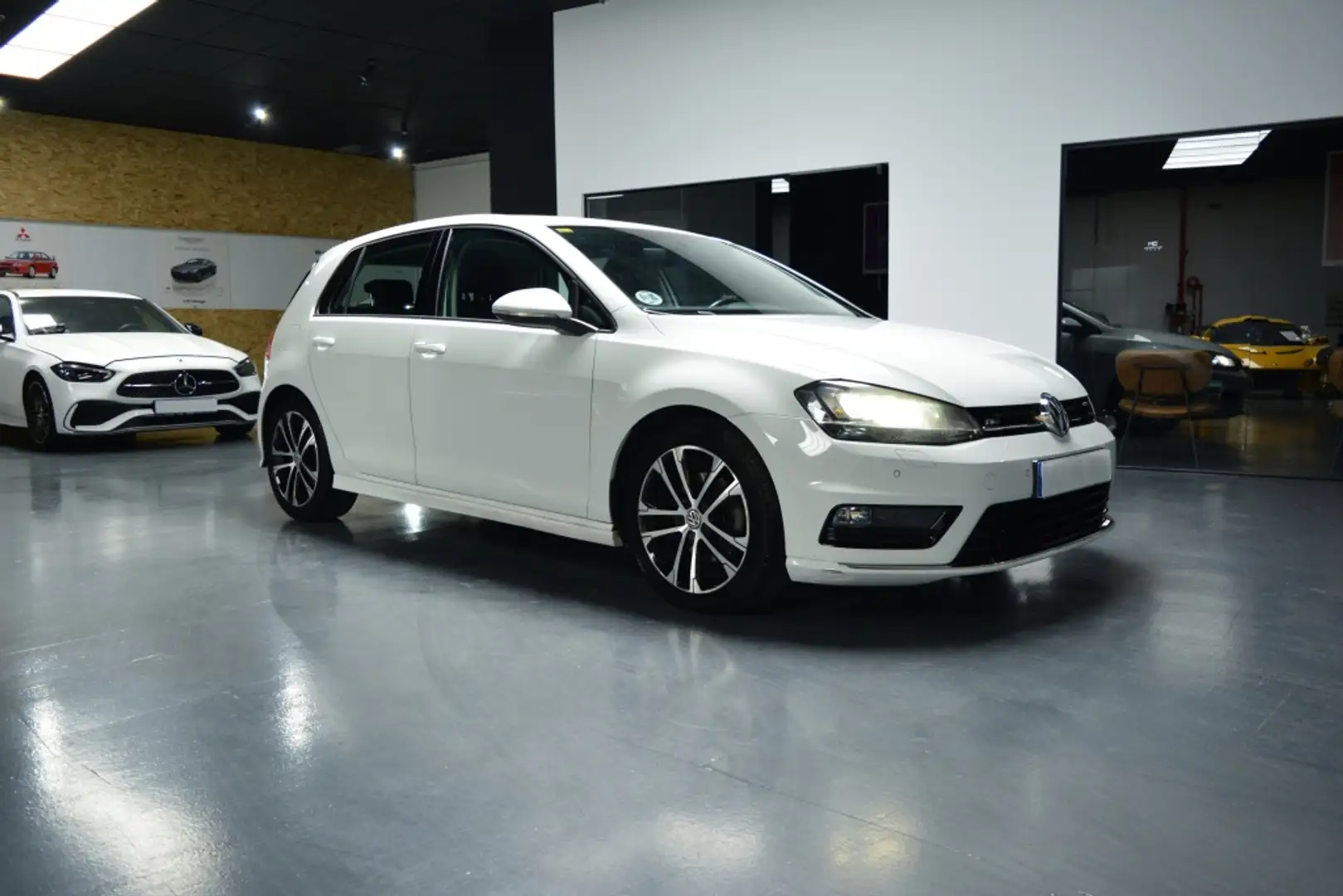 Volkswagen Golf 2.0TDI CR BMT Sport 150 Wit - 2