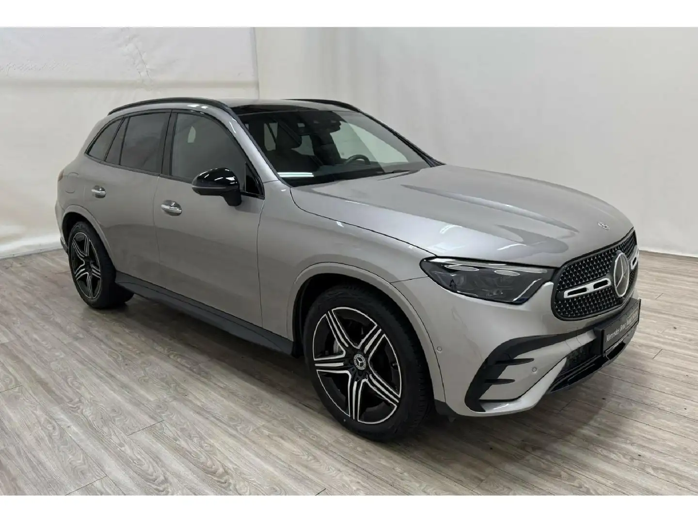 Mercedes-Benz GLC 200 4M AMG Distro*AHK*Pano*HUD*DIGITAL LIGHT Silber - 2