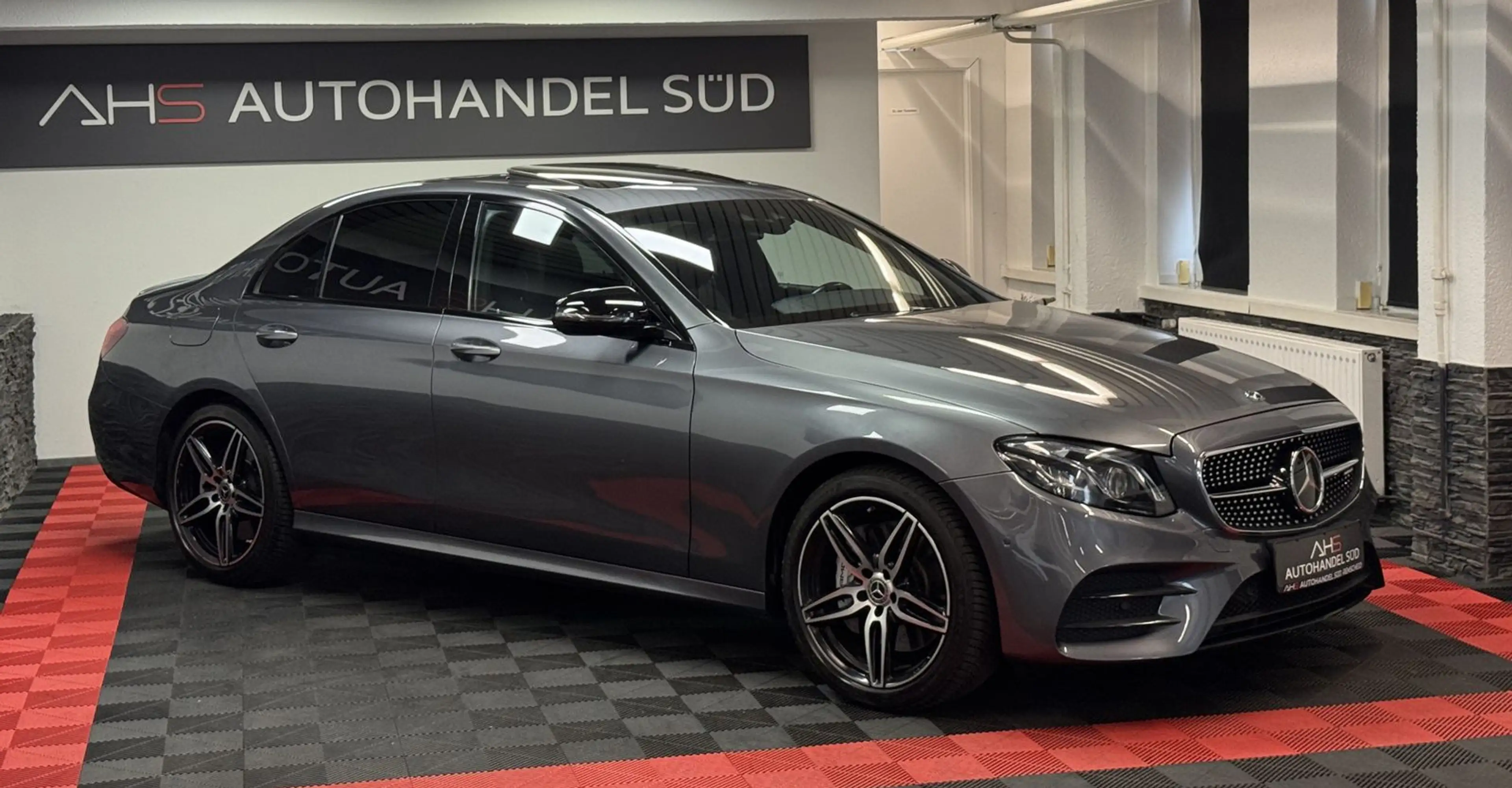 Mercedes-Benz E 43 AMG 4M*GDACH*LED*W.SCREEN* — photo 2