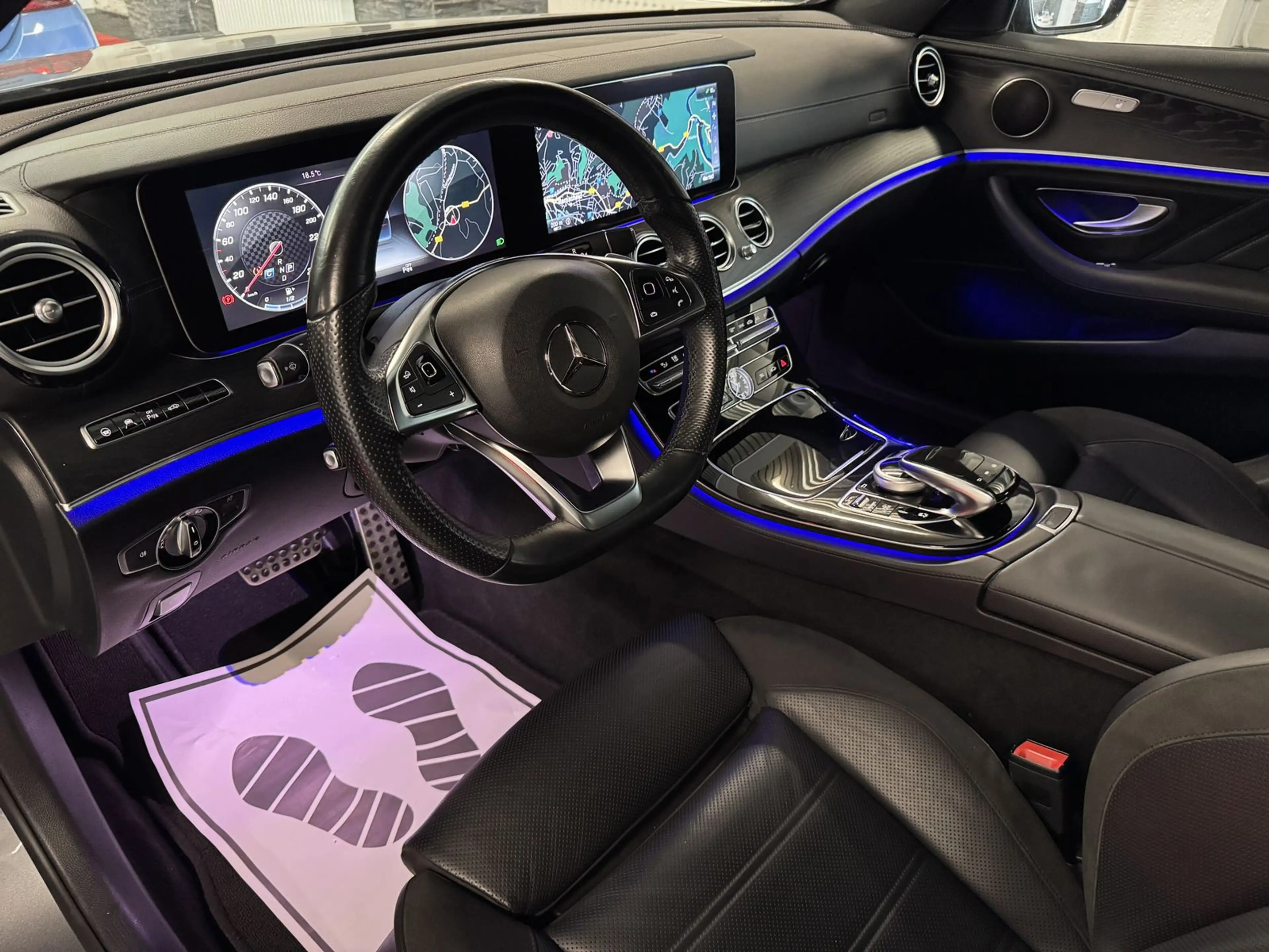 Mercedes-Benz E 43 AMG 4M*GDACH*LED*W.SCREEN* — photo 10