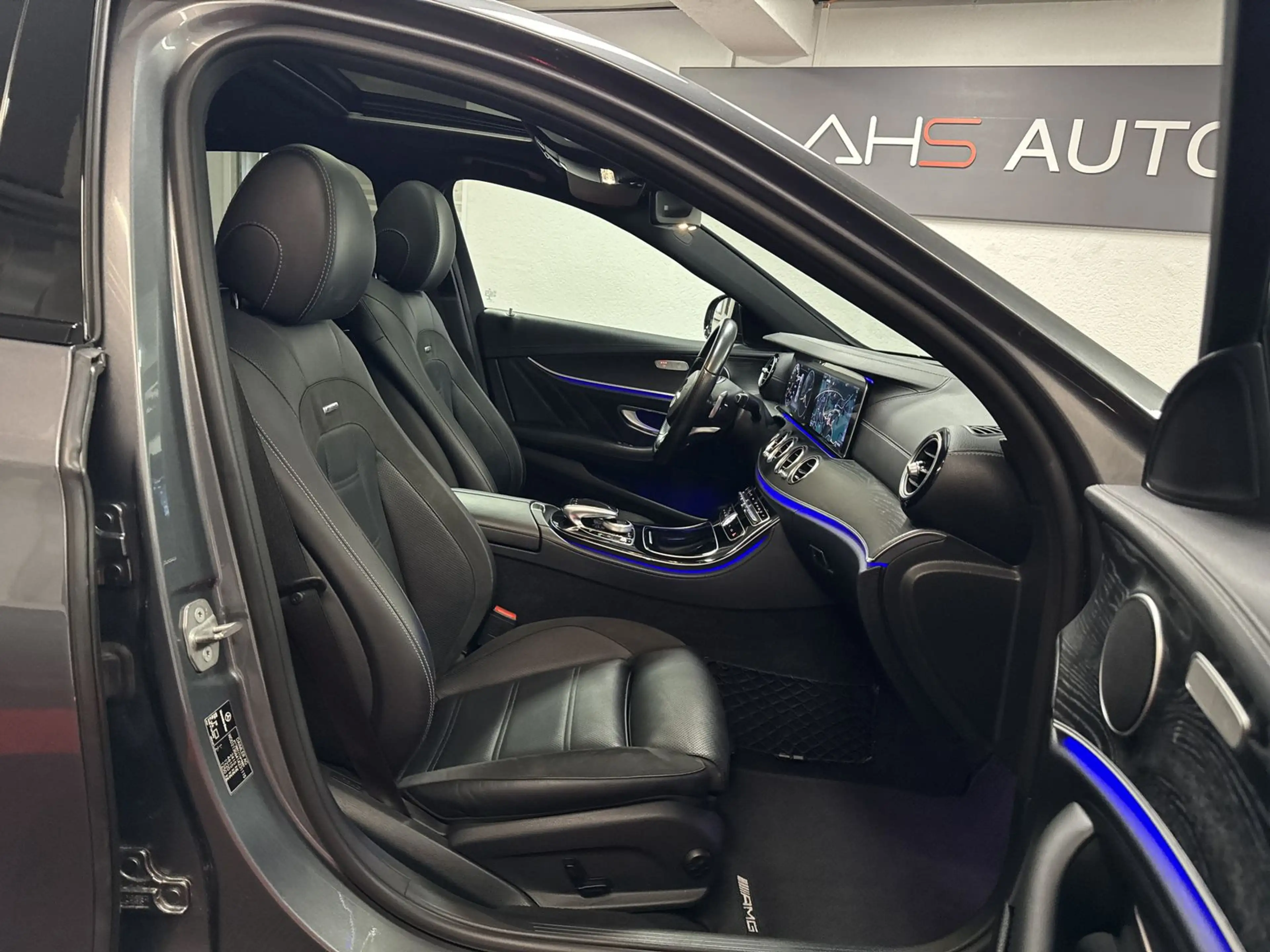 Mercedes-Benz E 43 AMG 4M*GDACH*LED*W.SCREEN* — photo 13