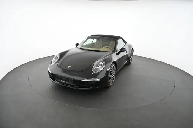Porsche 911 view 11