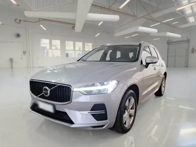 Volvo XC60 B4 D automatico Momentum Pro