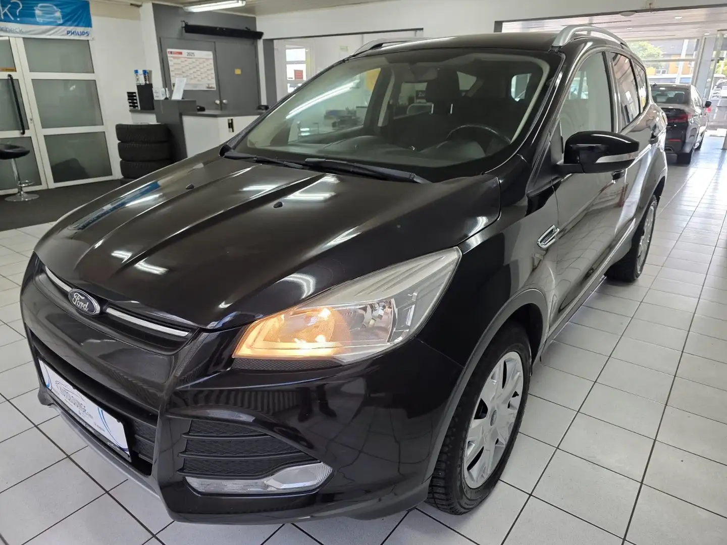 Ford Kuga Trend KLIMA*TEMPO*SPEED LIMIT*4SEASON*2.Hd* Černá - 2