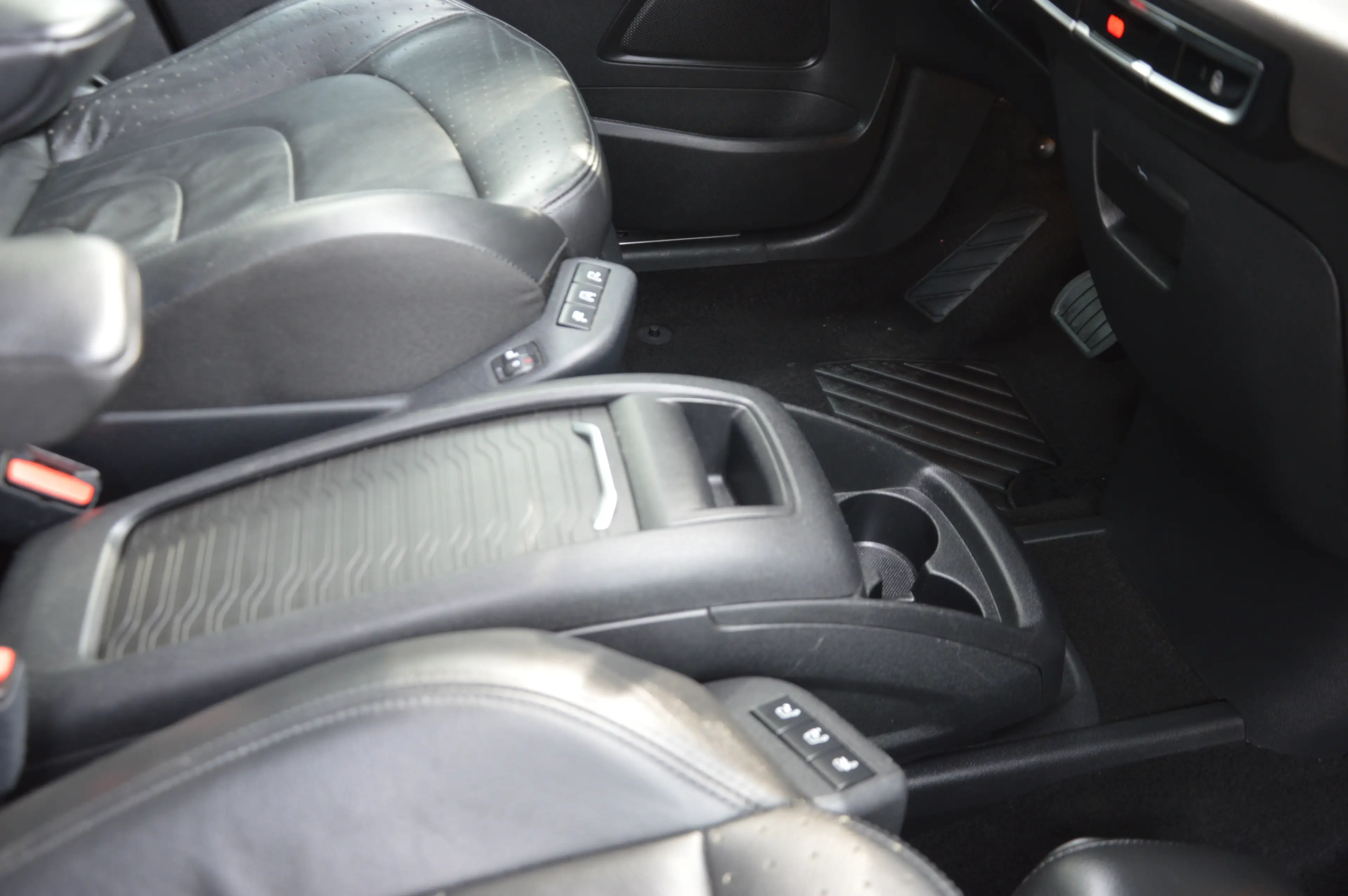 Citroen C4 Picasso 1.6BlueHDi Shine BOITE AUT 7PL NAV CAM 96.148KM — photo 14
