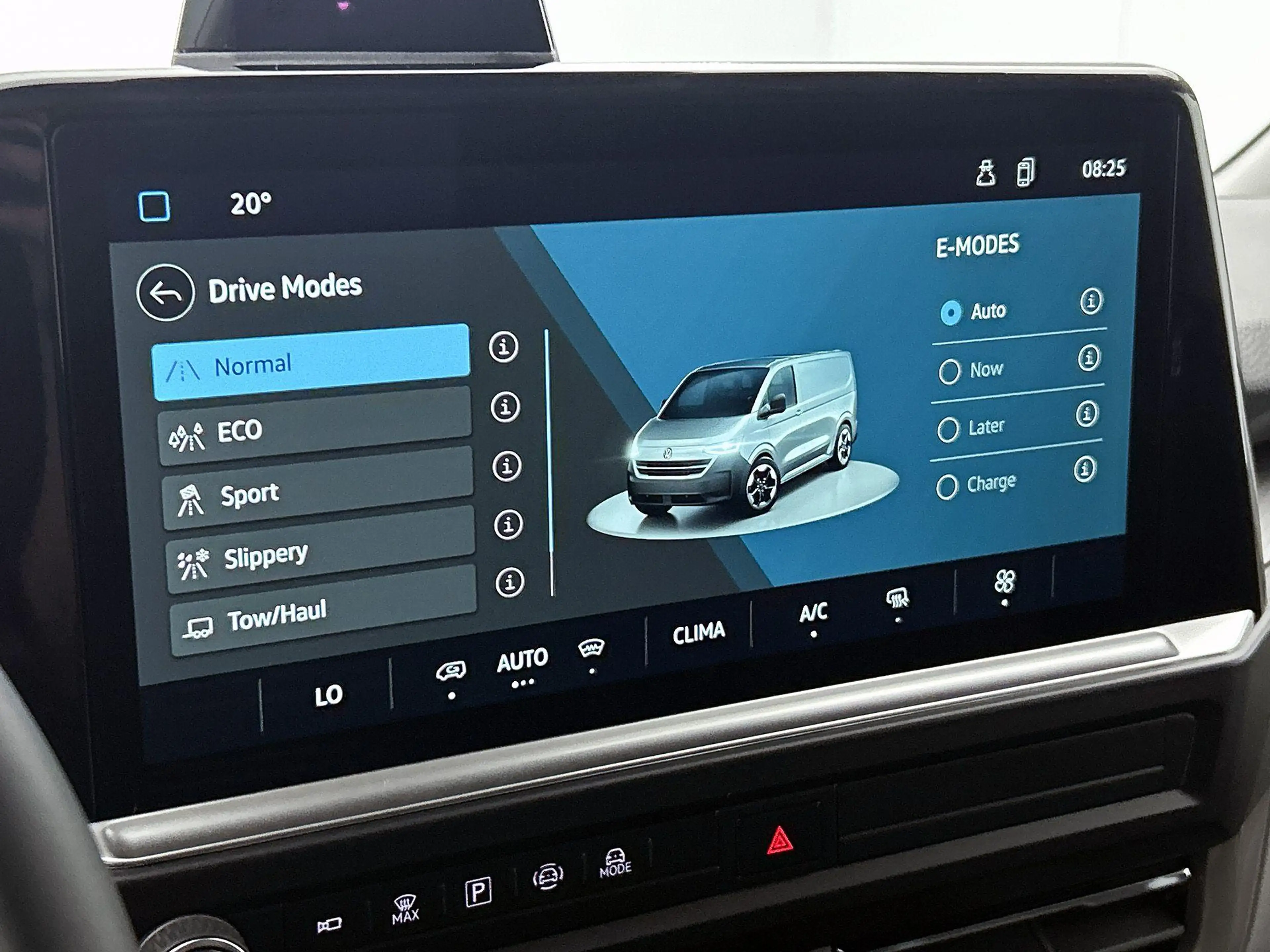 Volkswagen Transporter 2.5 eHybrid L2H1 Style 233 PK | Automaat | Airco | — photo 10