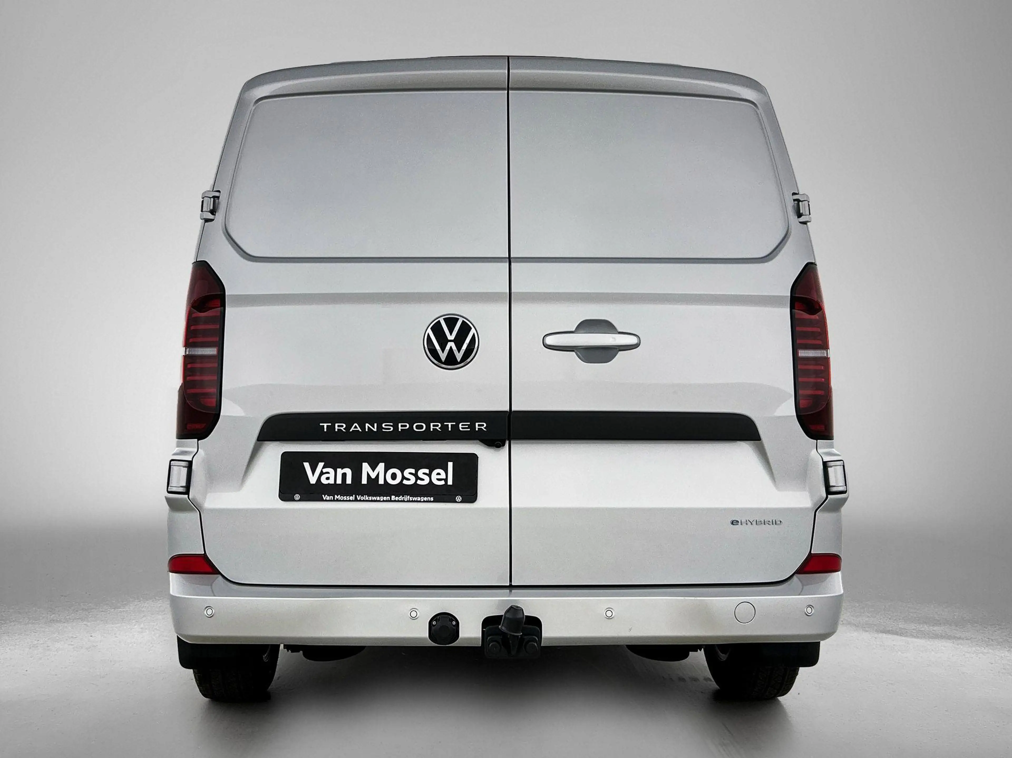 Volkswagen Transporter 2.5 eHybrid L2H1 Style 233 PK | Automaat | Airco | — photo 3