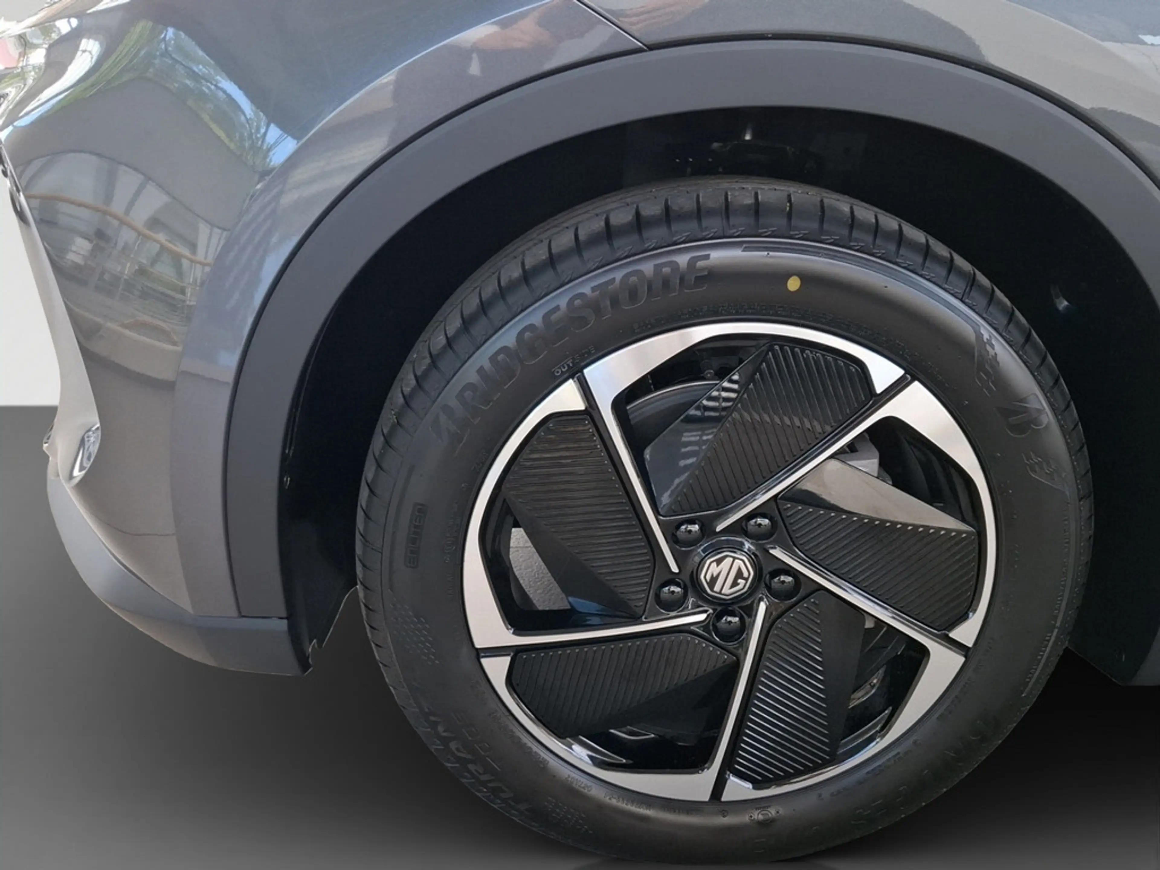 MG S5 EV Luxury 64kWh — photo 10