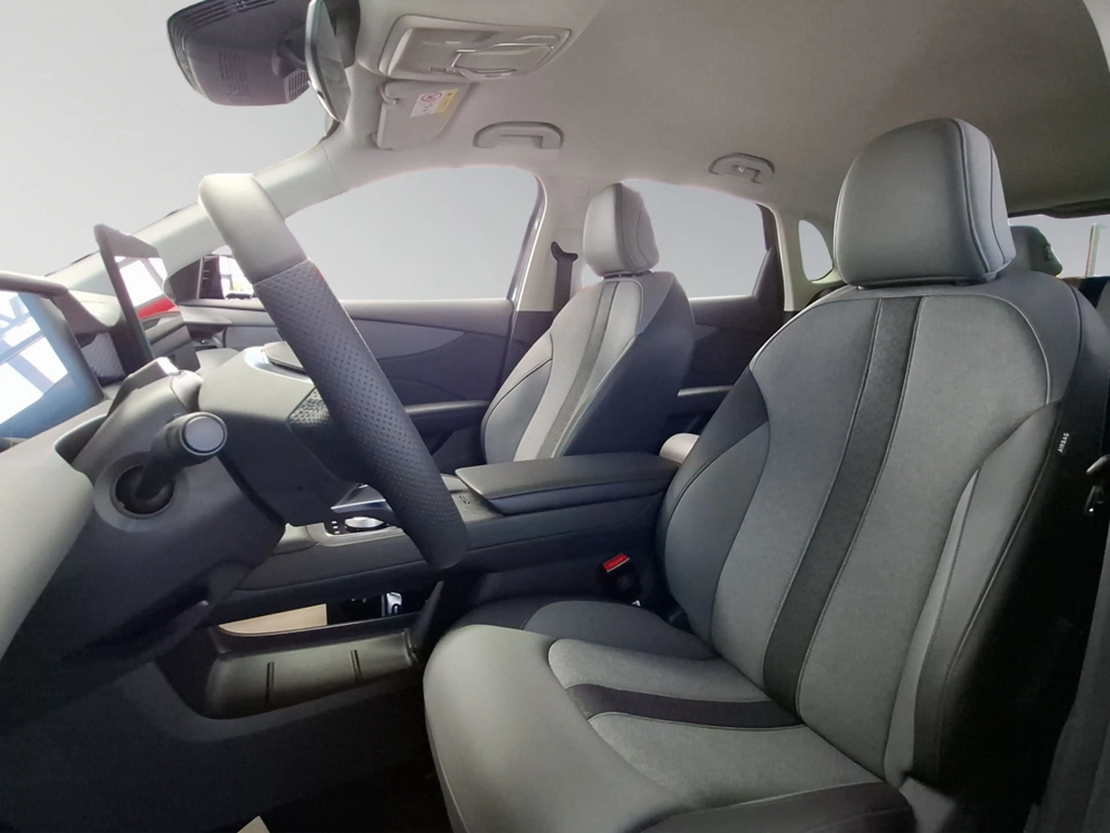 MG S5 EV Luxury 64kWh — photo 11