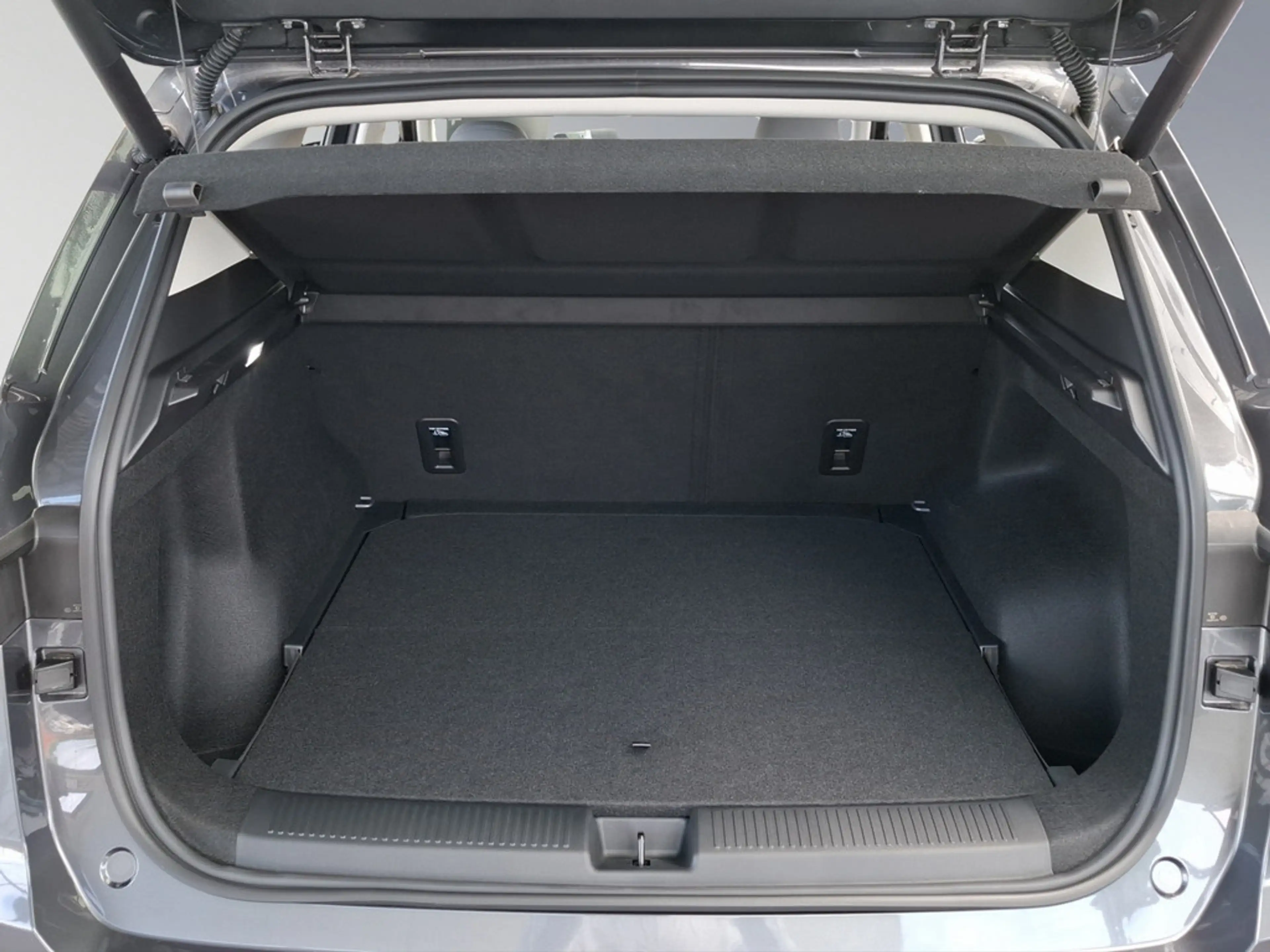 MG S5 EV Luxury 64kWh — photo 18