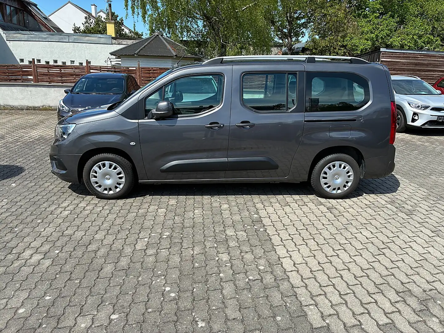 Opel Combo Life 1,5 CDTI BlueInj. XL L2H1 Edition S/S Aut. Grau - 2