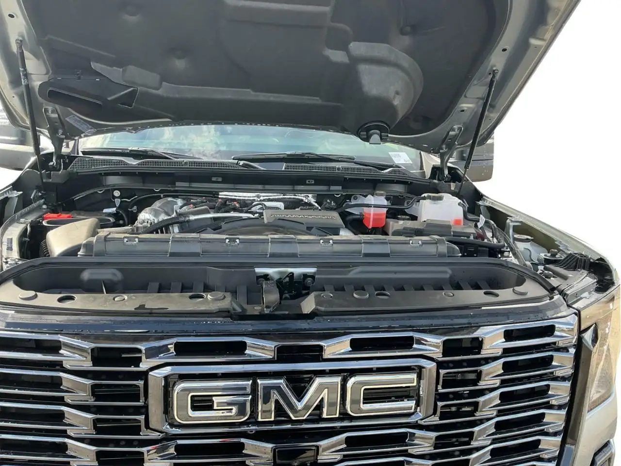 GMC Sierra 3500HD photo GMC Sierra 3500HD
