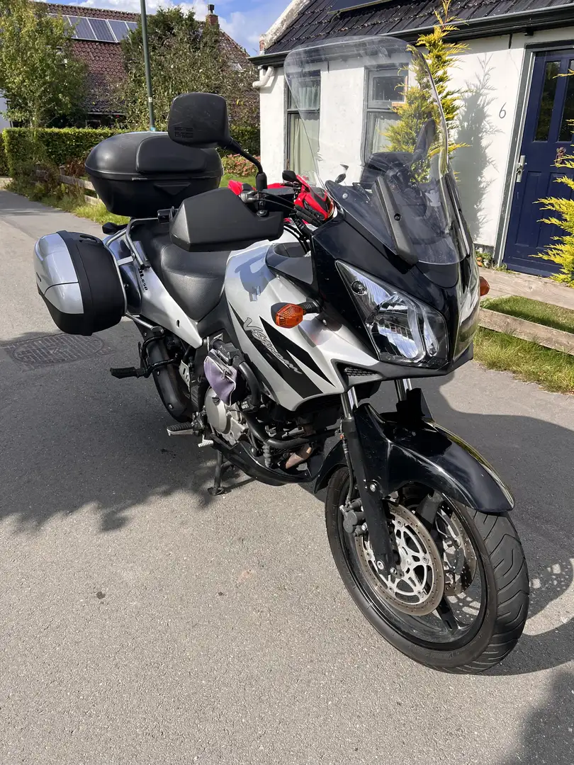 Suzuki V-Strom 650 Grijs - 1