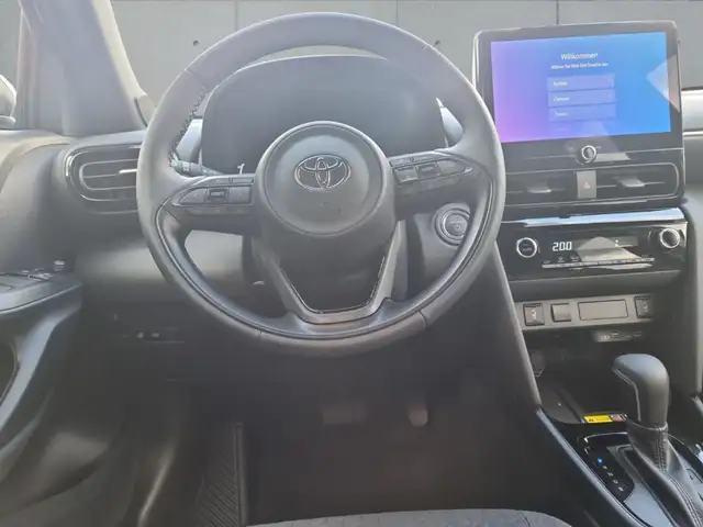 Toyota Yaris Cross view 12