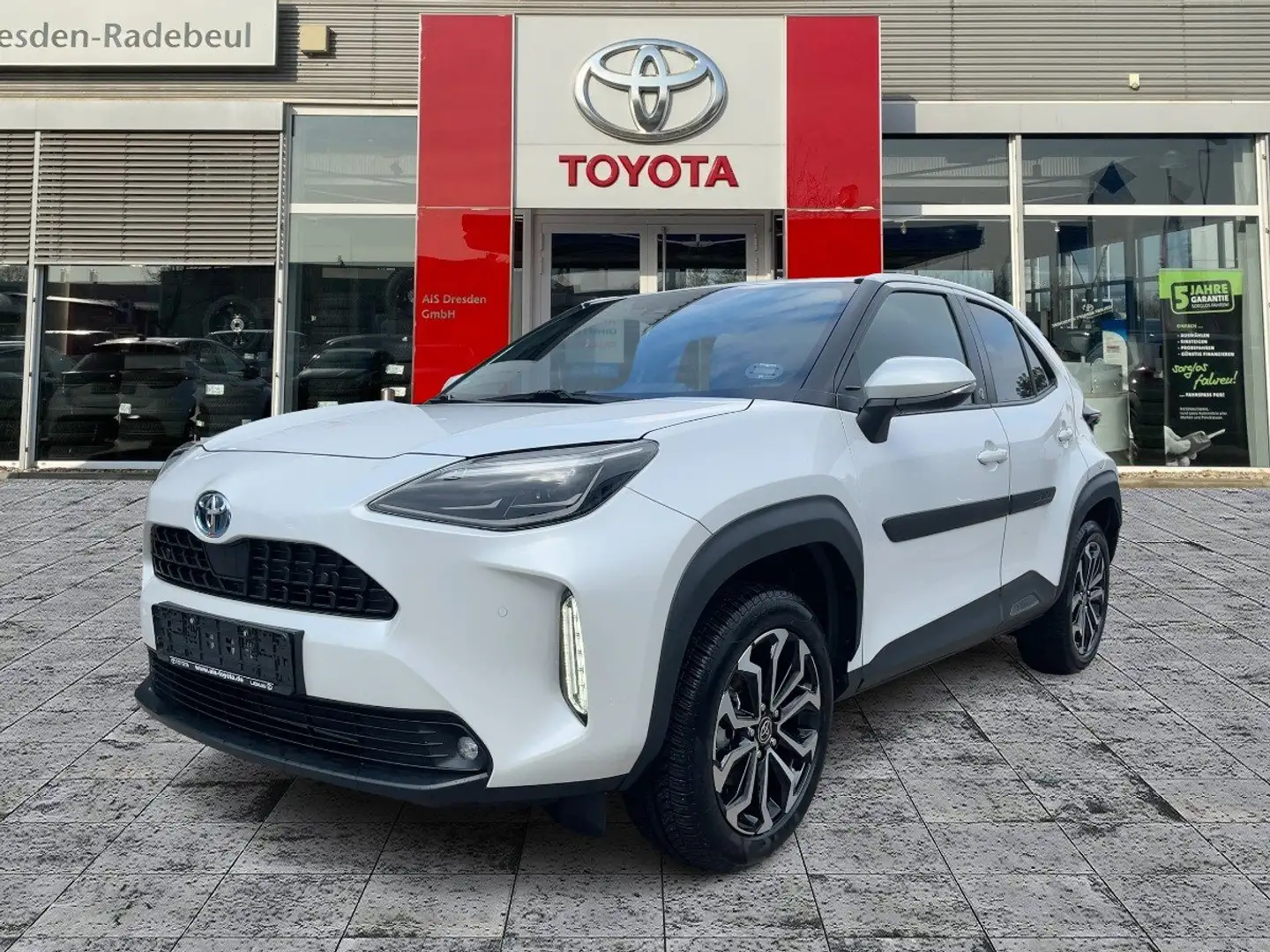 Toyota Yaris Cross 1.5 Hybrid FWD Team D Navi*KAM*SH*DAB Weiß - 2