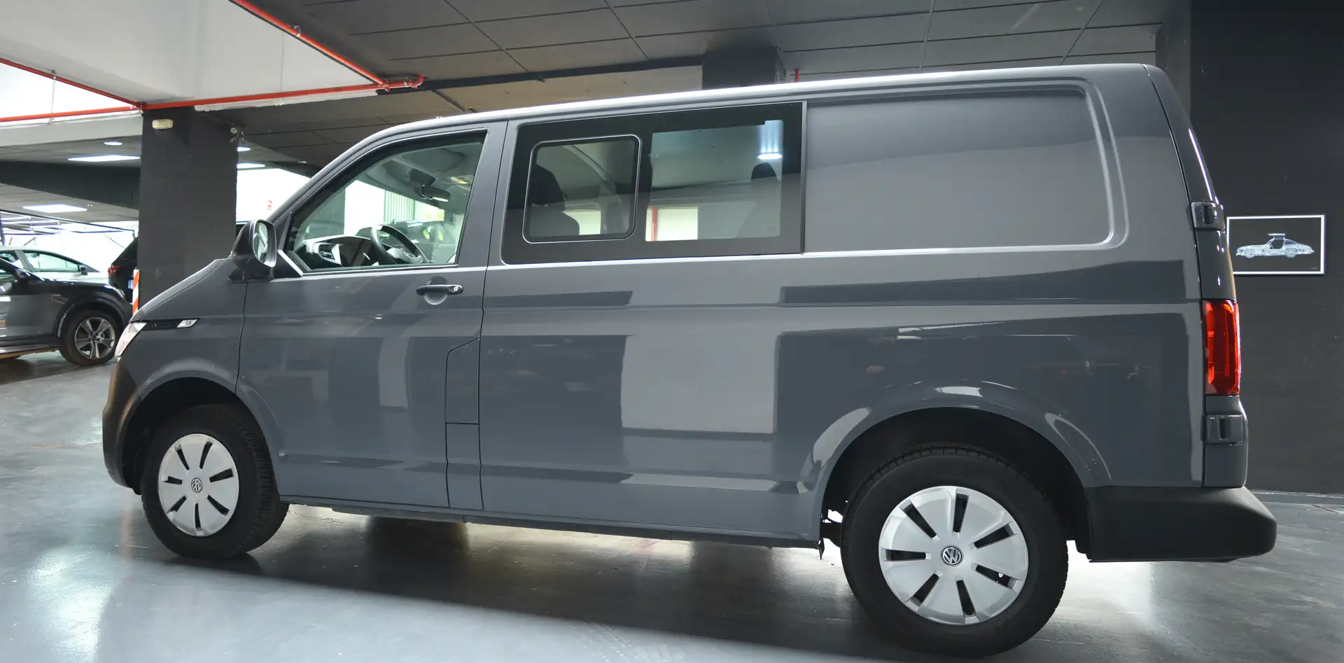 Volkswagen Transporter Kombi 2.0TDI SCR BMT 110kW Gris - 2