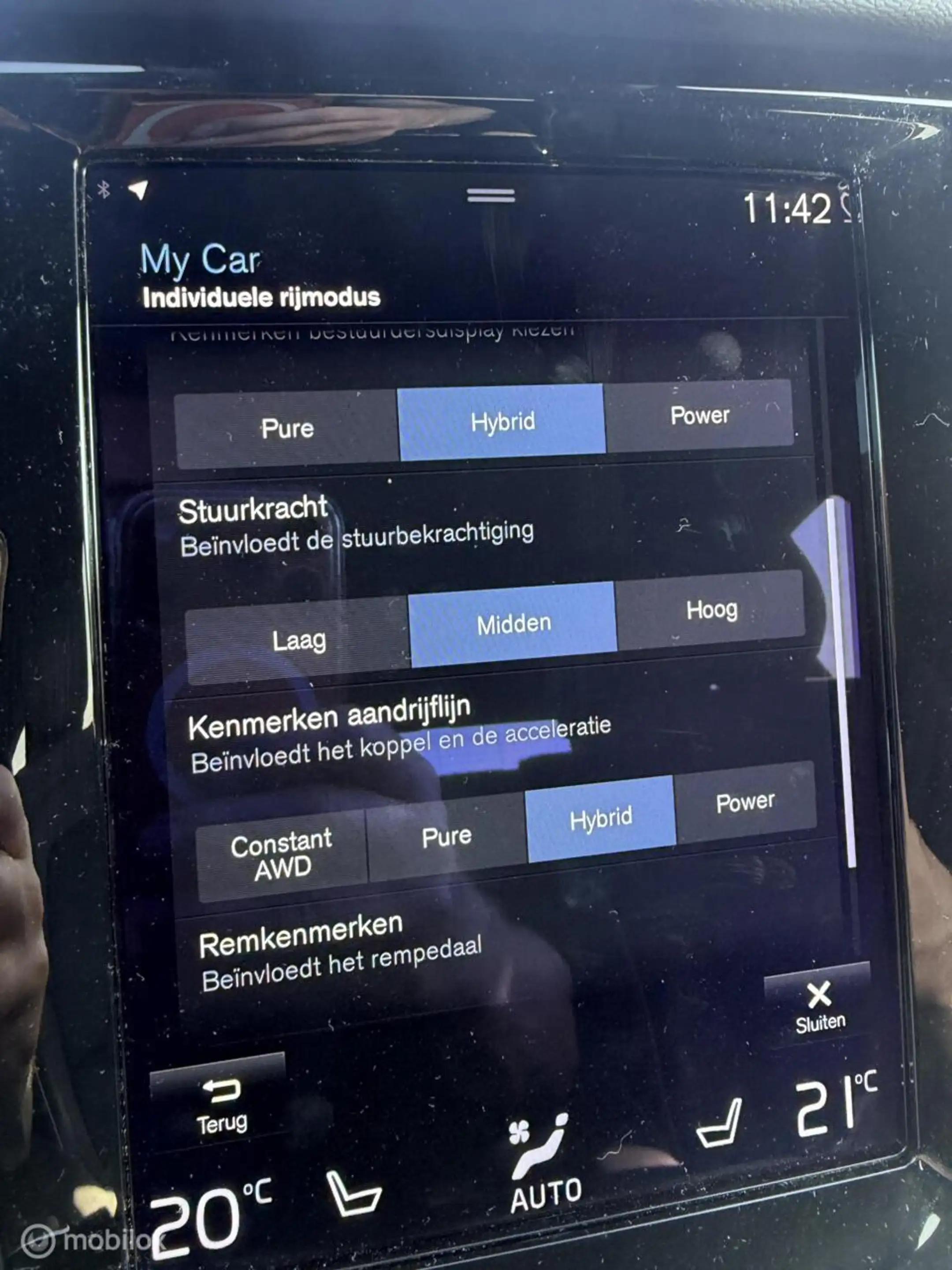 Volvo V60 2.0 T6 Plug-in hybrid AWD Plus Dark LONG RANGE — photo 21
