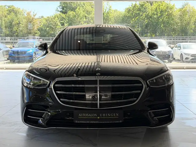 Mercedes-Benz S-Class view 3