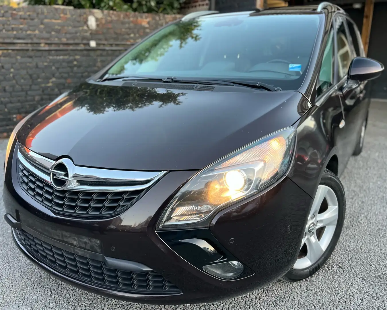 Opel Zafira Tourer 2.0 CDTi Enjoy Active + NAVI + 7 PLACES Bruin - 1