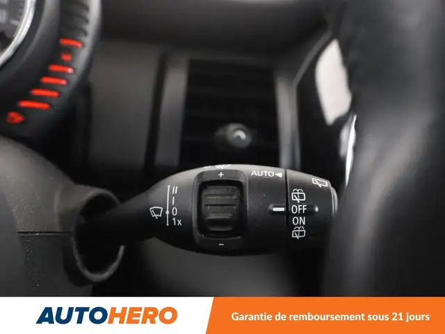 MINI Hatch view 29