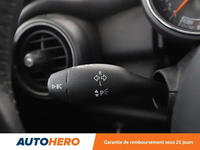 MINI Hatch view 30