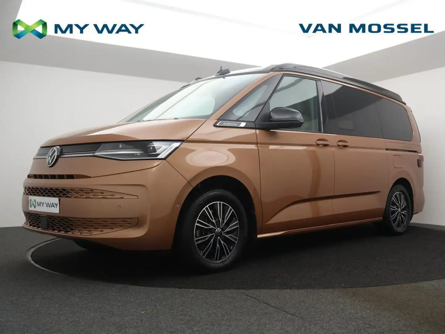 Volkswagen T7 California Multivan California Ocean T7 2.0TDi *AUTOMAAT*TREKHAAK*CAMERA*ACC*VIRTUAL COCKPIT*NAVI*PDC*...* Orange - 1