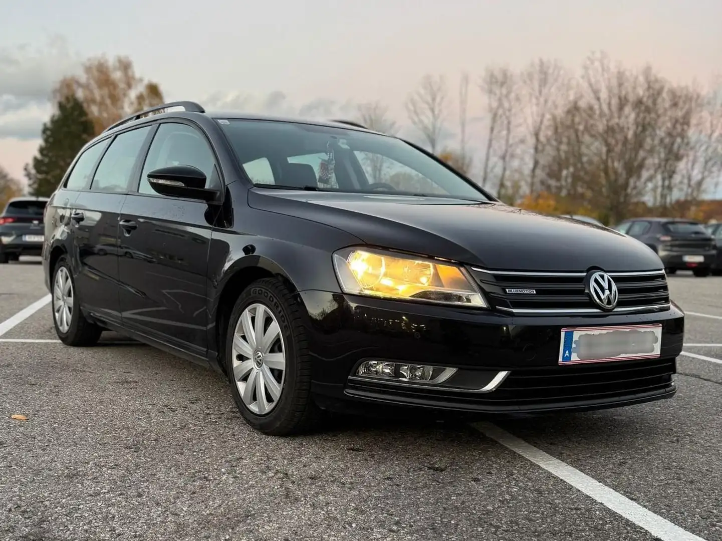 Volkswagen Passat Variant Passat Variant Trendline BlueMotion 1,6 TDI Schwarz - 1