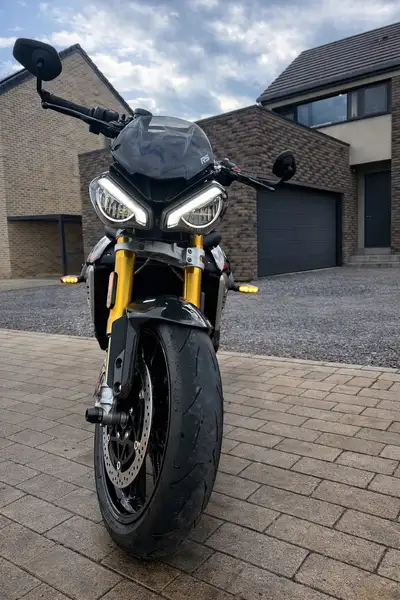 Triumph Speed Triple 1200 RS - foto 3