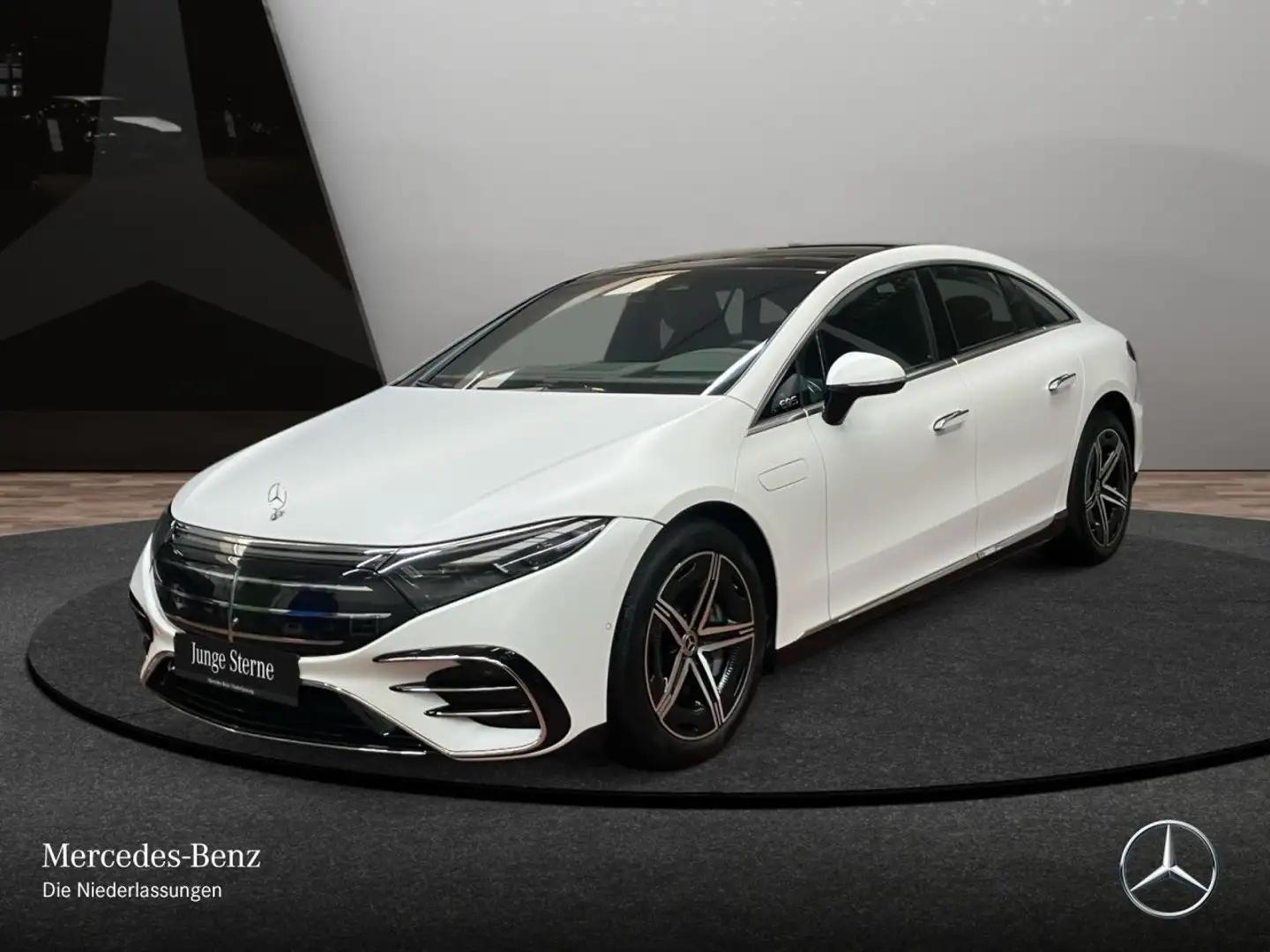 Mercedes-Benz EQS 500 4Matic AMG Fahrass Airmat Pano Burmester Weiß - 2