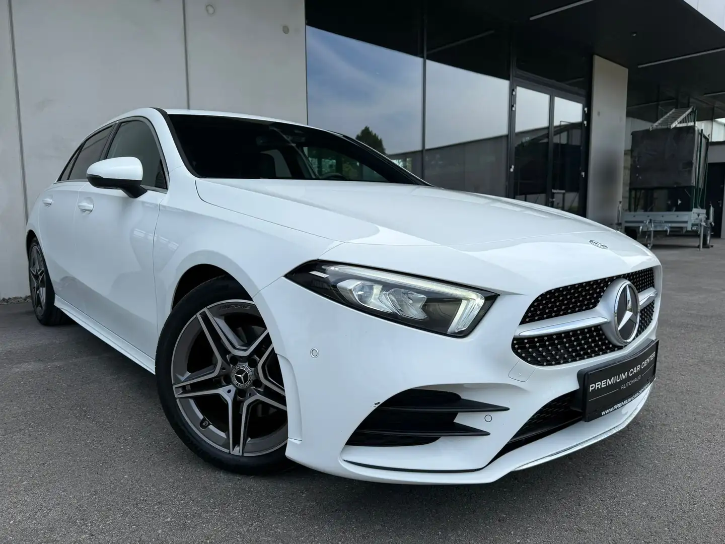 Mercedes-Benz A 180 AMG-Line Aut. Widescreen, Nappa-Leder, , Kamera Blanc - 1