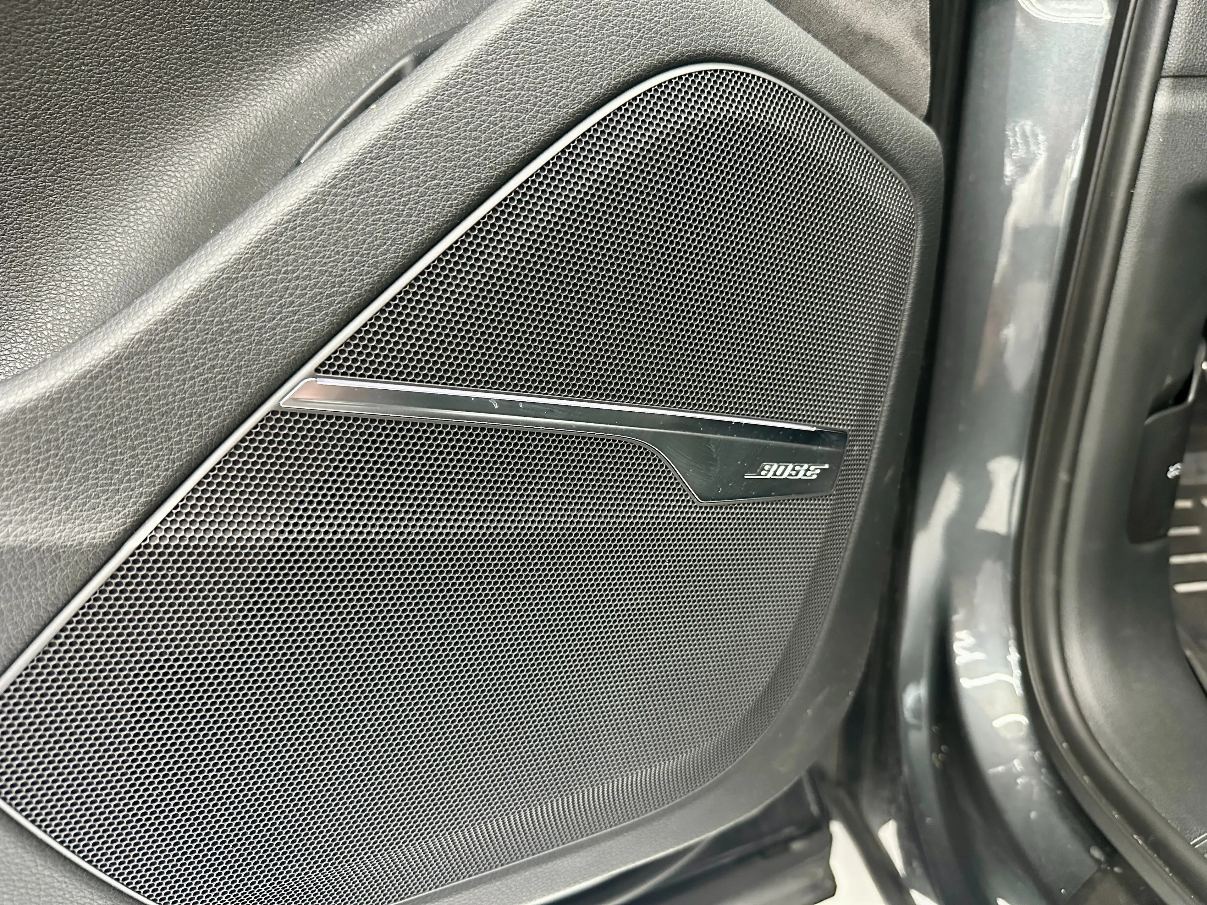 Audi SQ7 4.0 TDI quattro Matrix Scheinwerfer / AHK / — photo 14
